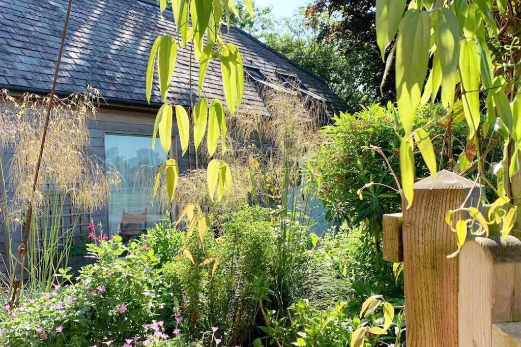 Stylish Cottage In The Pewsey Vale Marlborough Eksteriør bilde